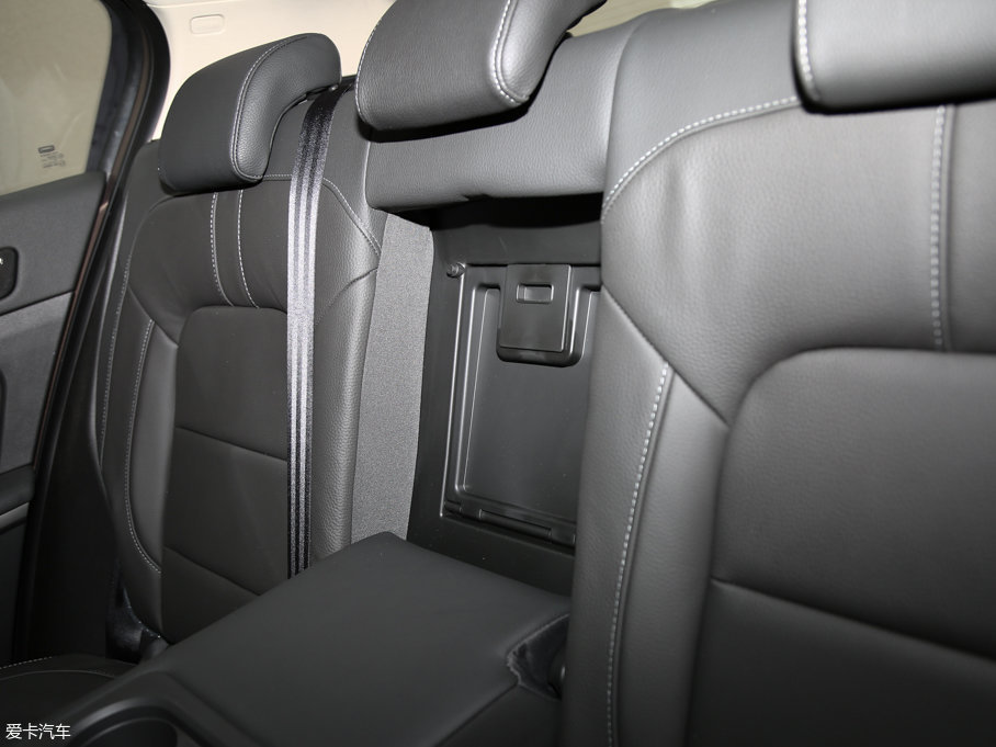 2017^5 SUV 1.6T ԄŞ