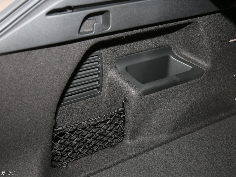 2017^5 SUV 1.6T ԄŞ