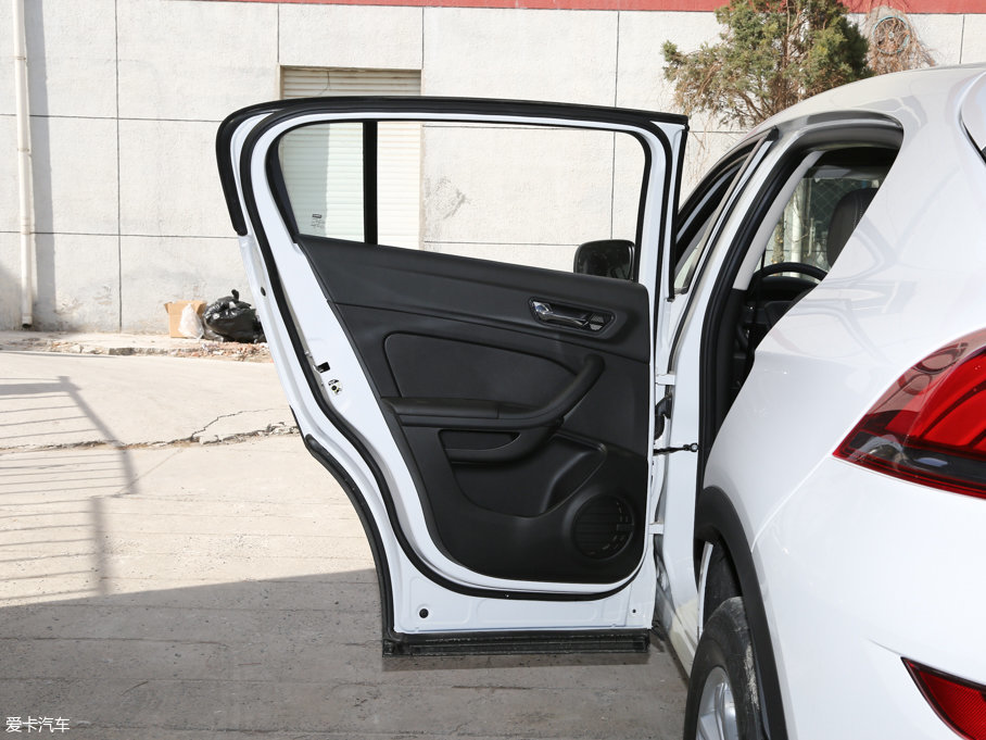 2017^5 SUV 1.6T քMȡ