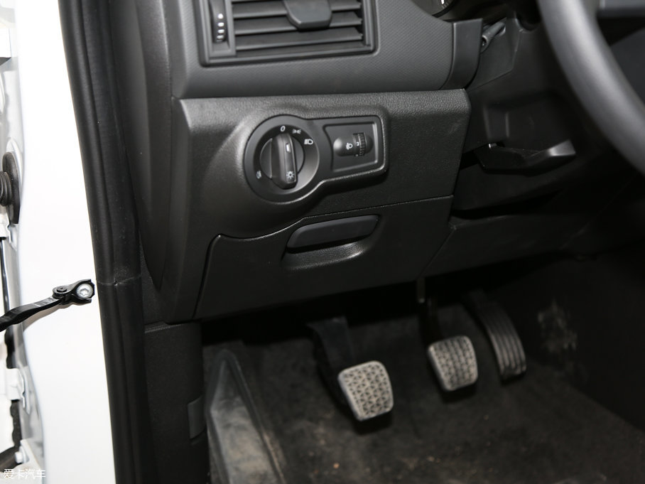 2017^5 SUV 1.6T քMȡ