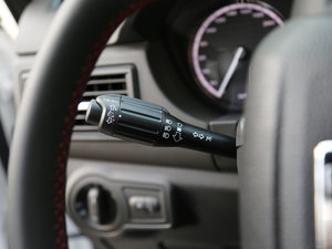 2017款1.6T 自动尊贵型 中控区