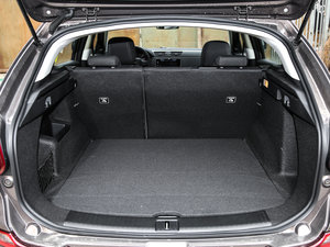 2017款1.6T 手动领先型 行李厢空间