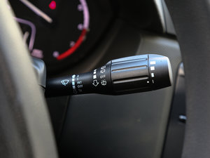 2017款1.6T 手动进取型 中控区