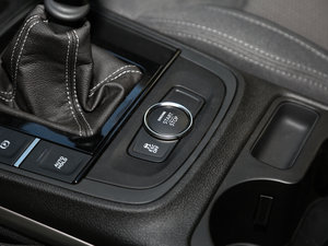 2017款1.6T 手动进取型 中控区