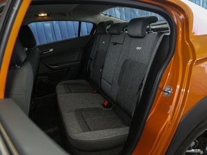 2017款1.6T DCT致悦型 后排座椅