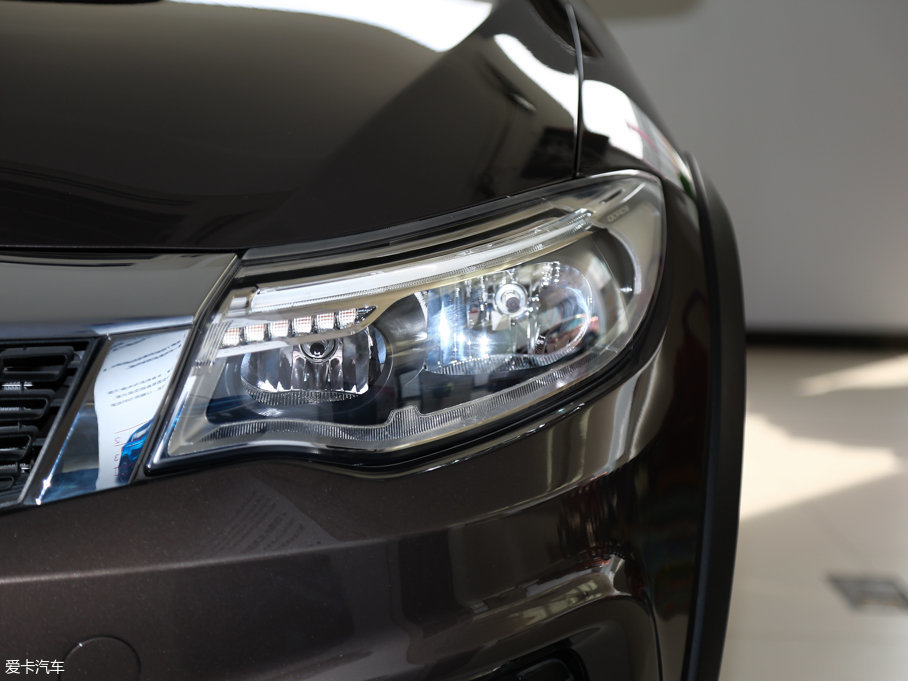 2017���^��3����SUV 1.6T �ք�����