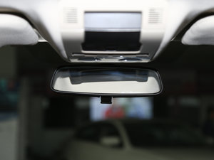 2017款1.6T 手动致悦型 车内后视镜
