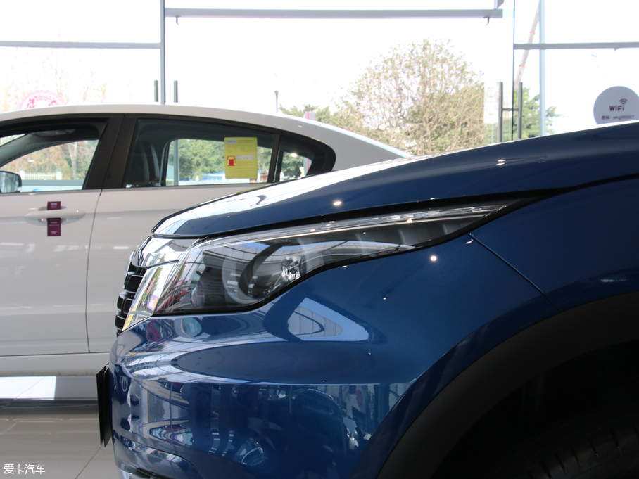 2018^5 SUV 1.6T ԄŞ