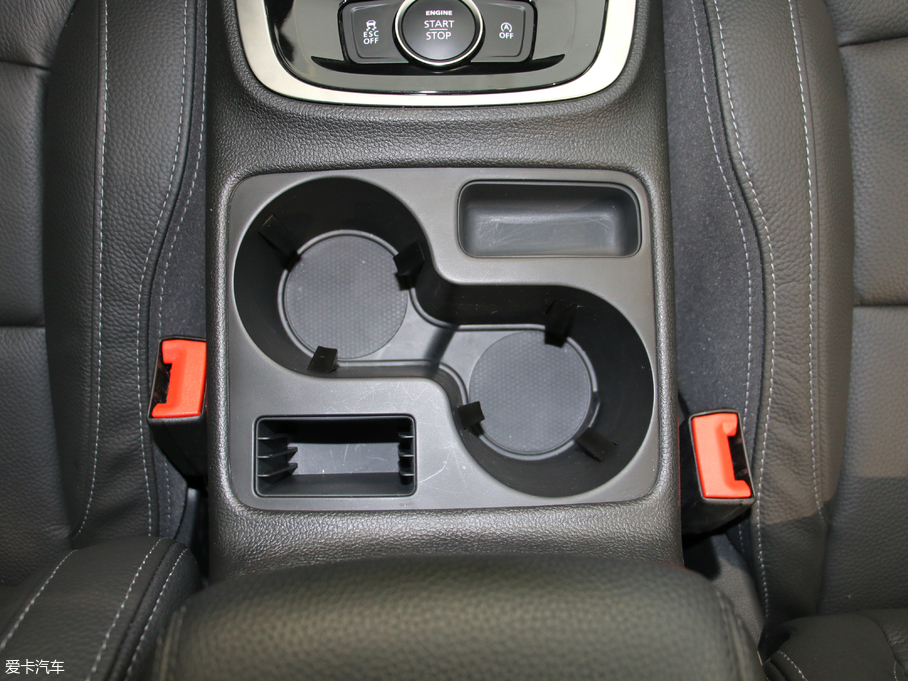 2018^5 SUV 1.6T ԄŞ