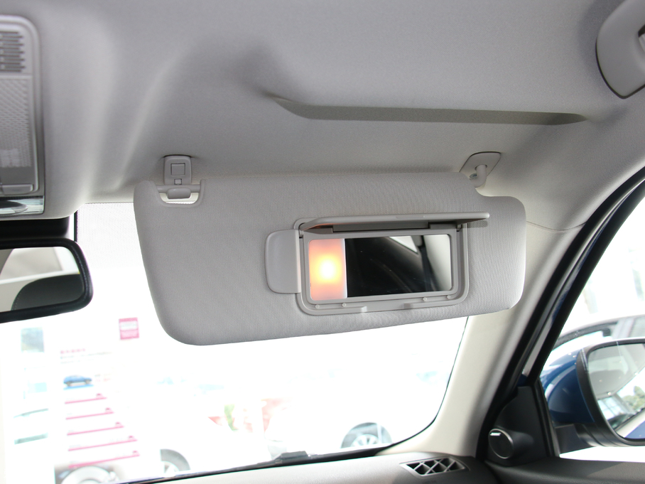 2018^5 SUV 1.6T ԄŞ