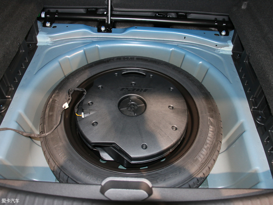 2018^5 SUV 1.6T ԄŞ