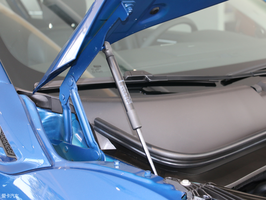 2018^5 SUV 1.6T ԄŞ