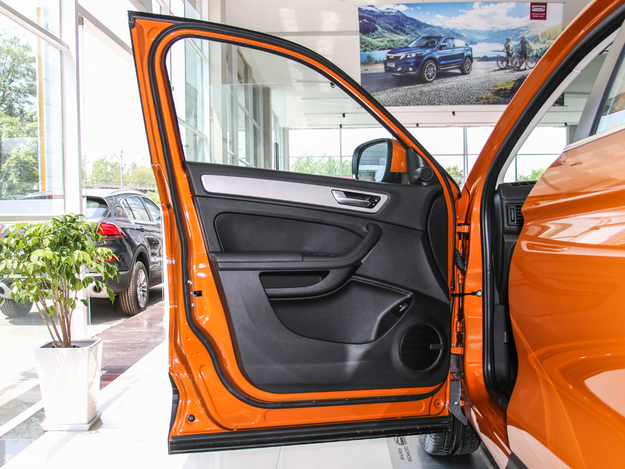 2018^5 SUV 1.6T Ԅ(dng)F