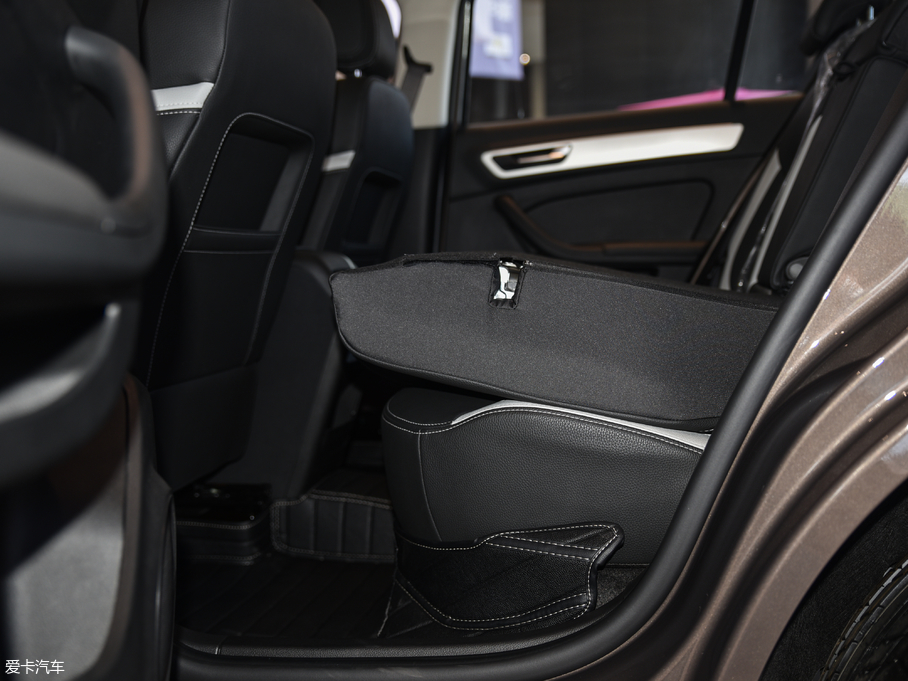 2018^5 SUV 1.6T Ԅ(dng)F