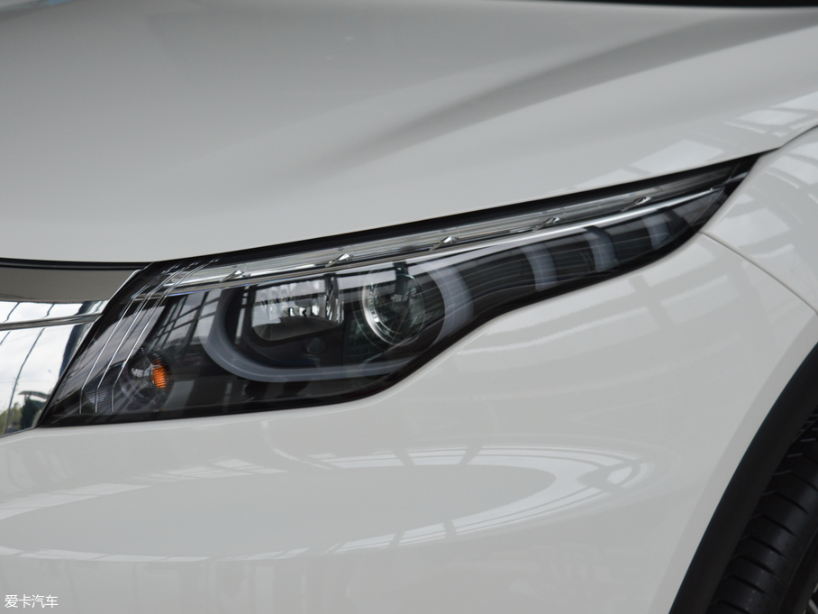 2018^5 SUV 1.6T ԄŞ