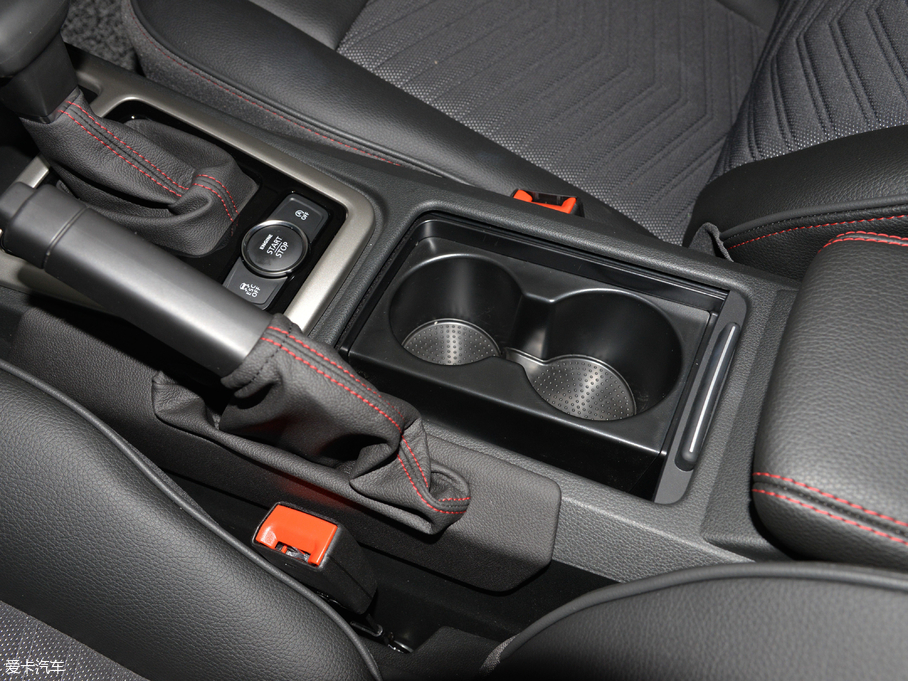 2018���^��3���T�� 1.6L �Ԅ����F��