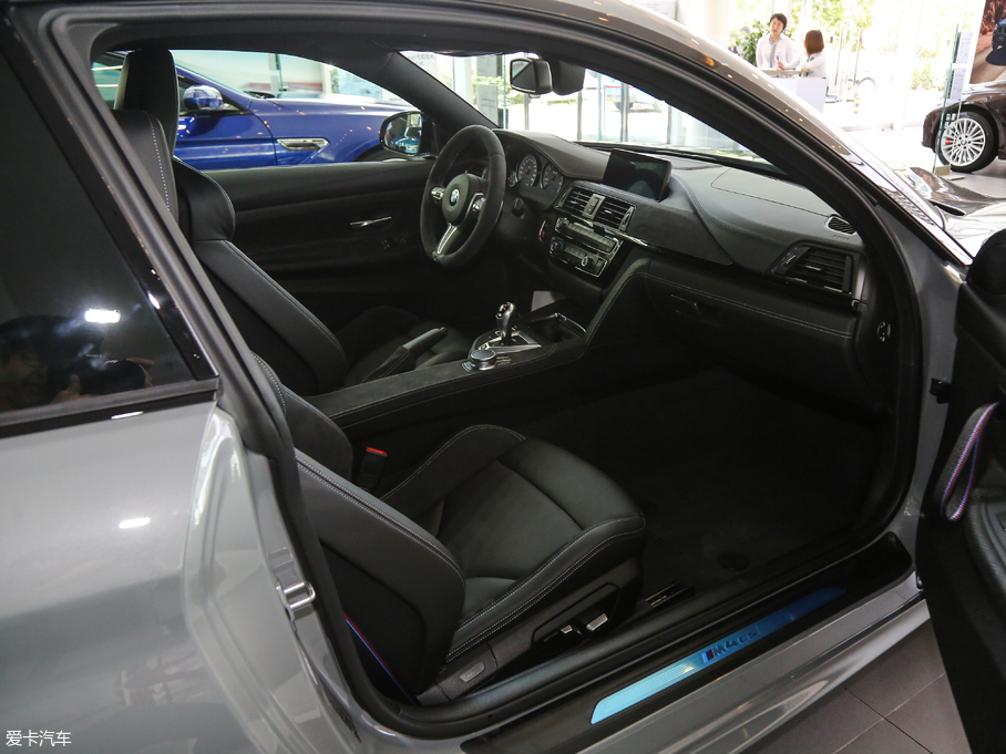 2018��RM4 M4 CS