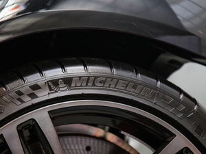 2019M4 pTI܇CӰ ݆̥Ʒ