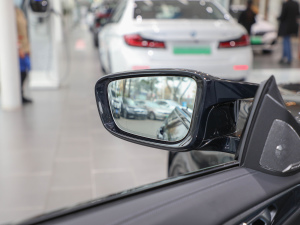 2021M xDrive  (x)(ji)^