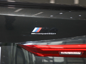 2021M xDrive  (x)(ji)^