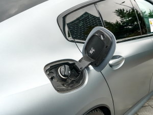 2022款M8 四门轿跑车 雷霆版 油箱盖