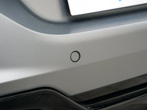 2022款M8 四门轿跑车 雷霆版 细节外观