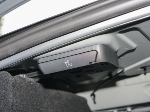 2022款M8 四门轿跑车 雷霆版 空间座椅