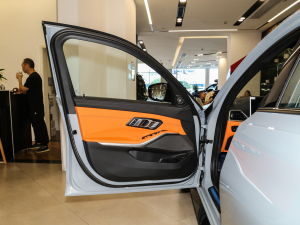 2023M3TI܇ M xDrive  {λ܇T