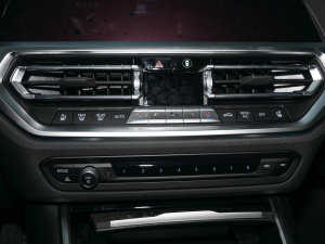 2022M4I܇ M xDrive  {(dio){(dio)(ji)