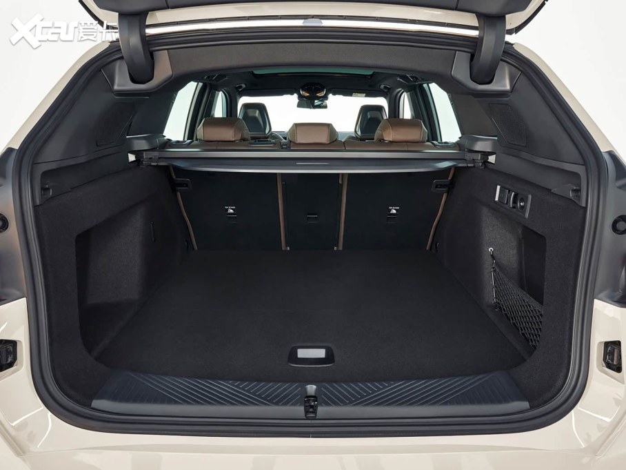 2025RX3 M50 M50 xDrive