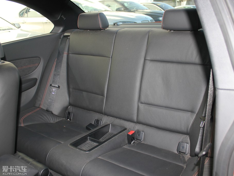 2011R1ϵM 1-Series M Coupe