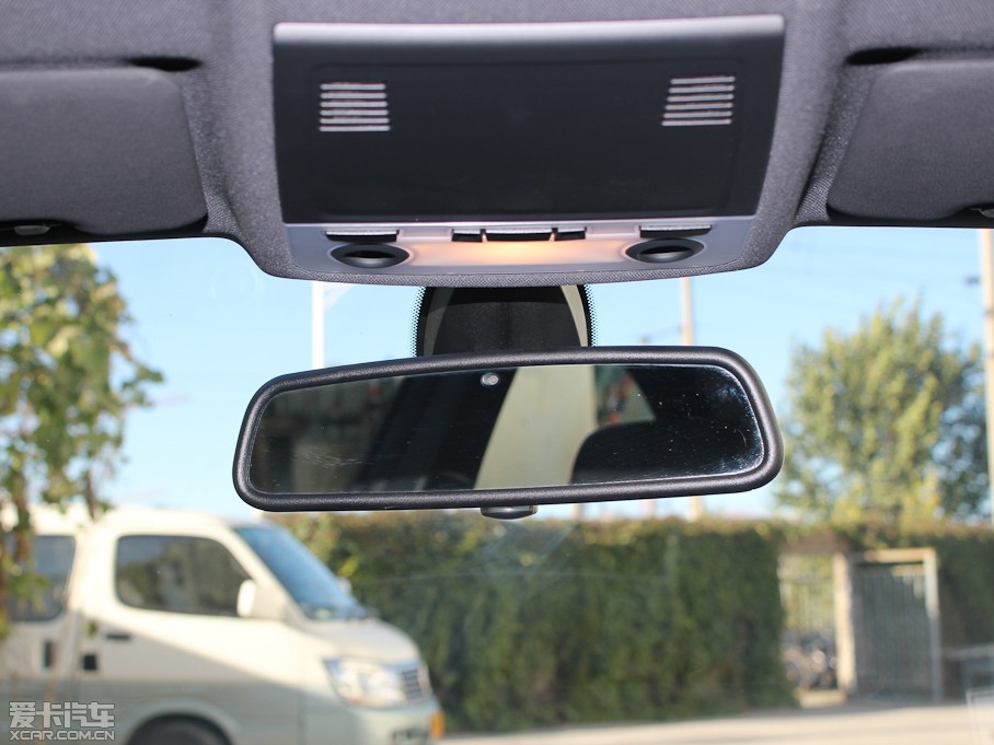 2011R1ϵM 1-Series M Coupe