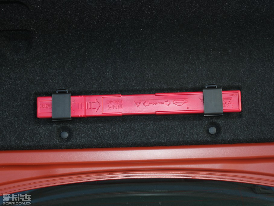 2011R1ϵM 1-Series M Coupe