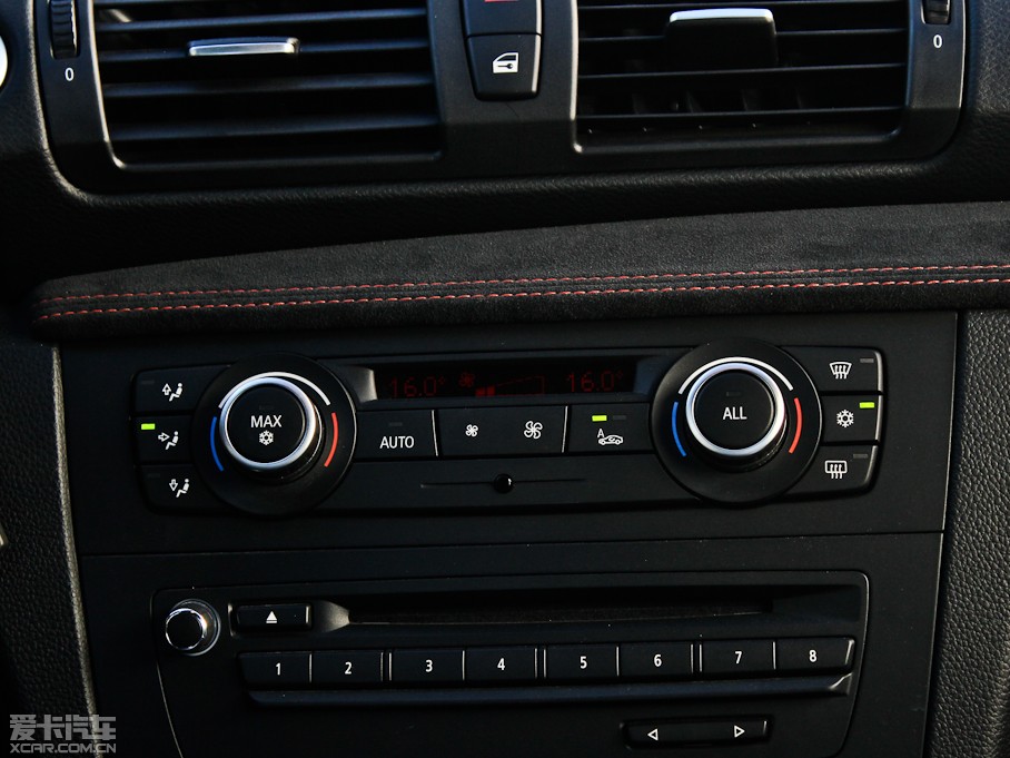 2011R1ϵM 1-Series M Coupe