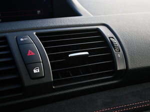 20111-Series M Coupe п؅^