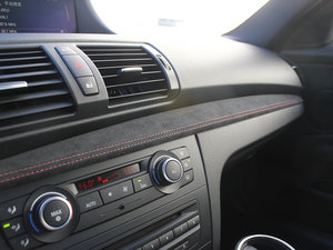 20111-Series M Coupe п؅^