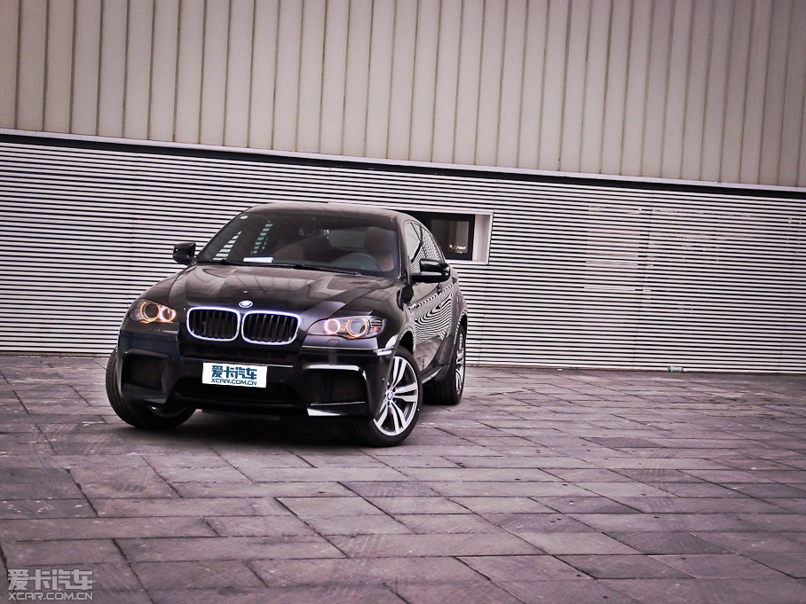 2010X6 M 4.4 V8