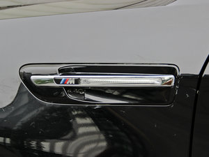 2010款4.4 V8 细节外观