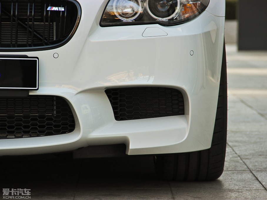 2014��RM5 4.4 V8 �R��������