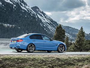 2014Saloon (UK-Version) w^