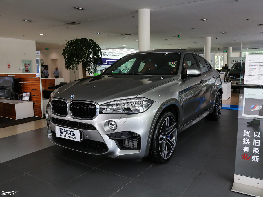 2015X6 M 4.4 V8