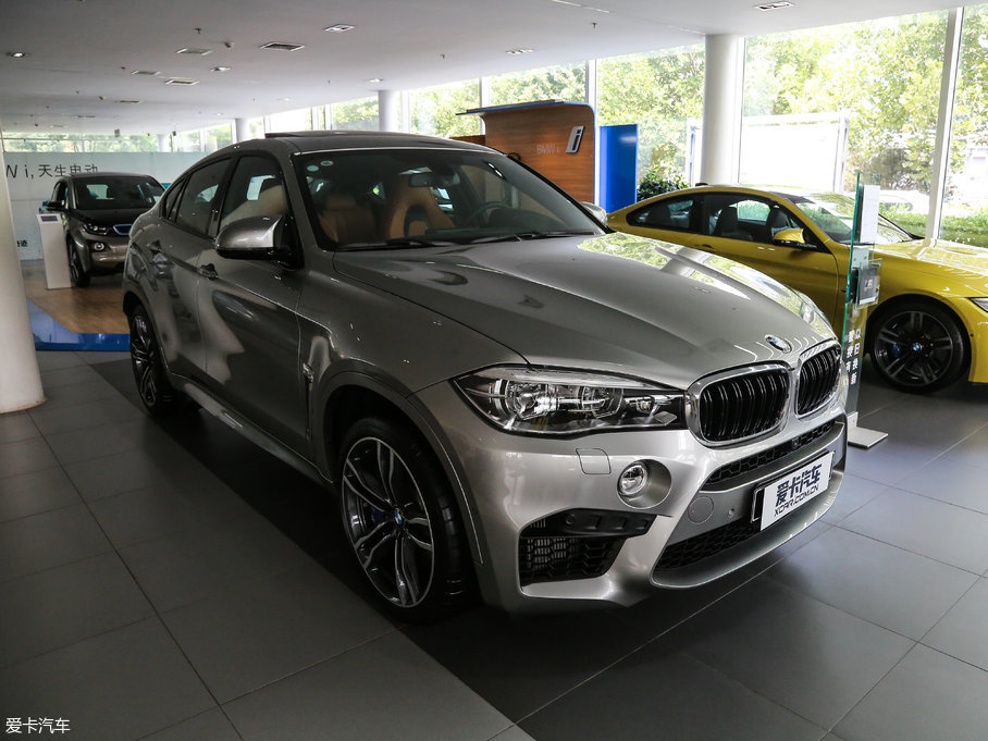 2015X6 M 4.4 V8