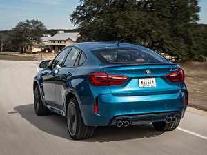 2015款4.4 V8 整体外观