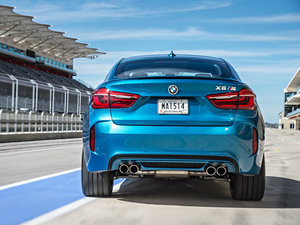 2015款4.4 V8 整体外观