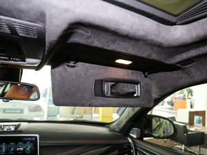 2015款4.4 V8 空间座椅