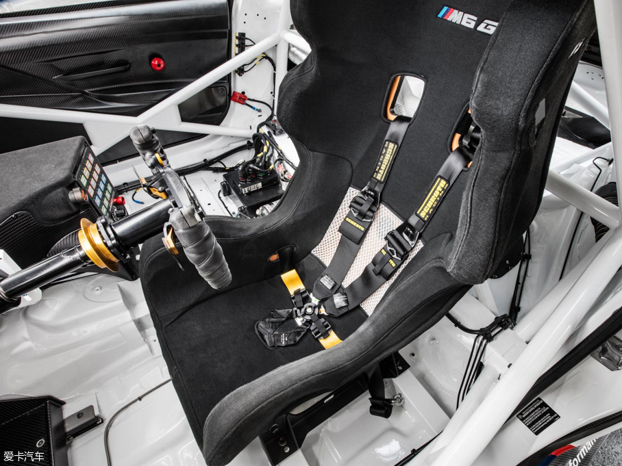 2015��RM6�p�T GT3