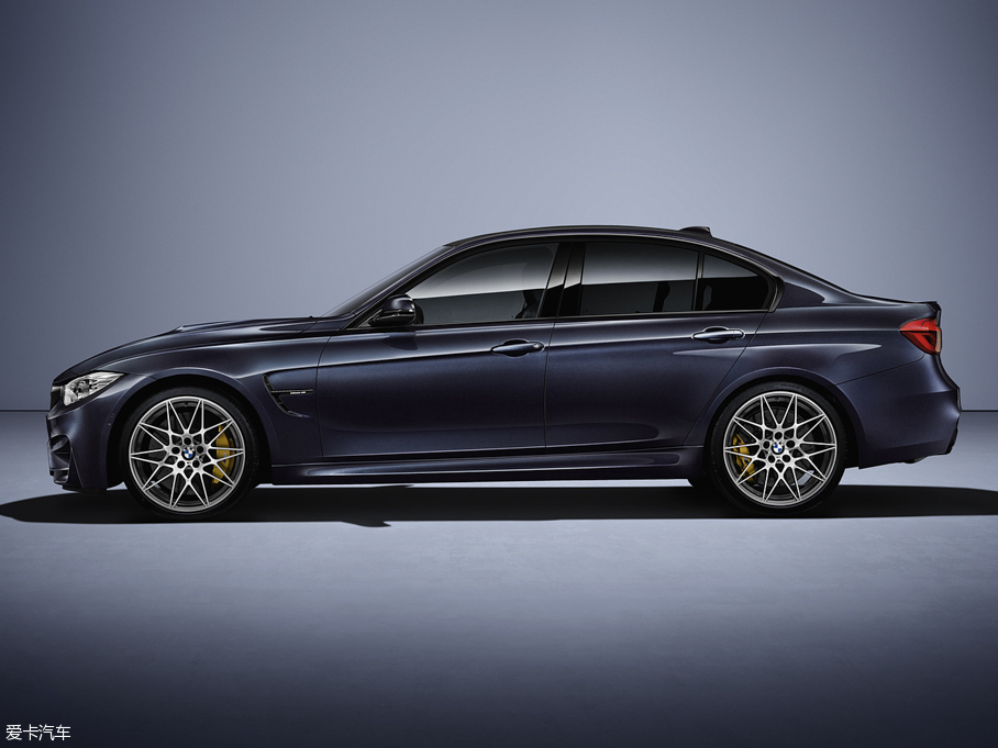 2016��RM3 30�����؄e��