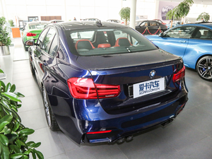 2016款3.0T 左后45度