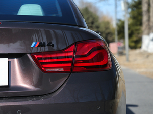 2017��3.0T �p�x�� β��