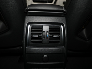 2018款3.0T 车迷限量版 空间座椅